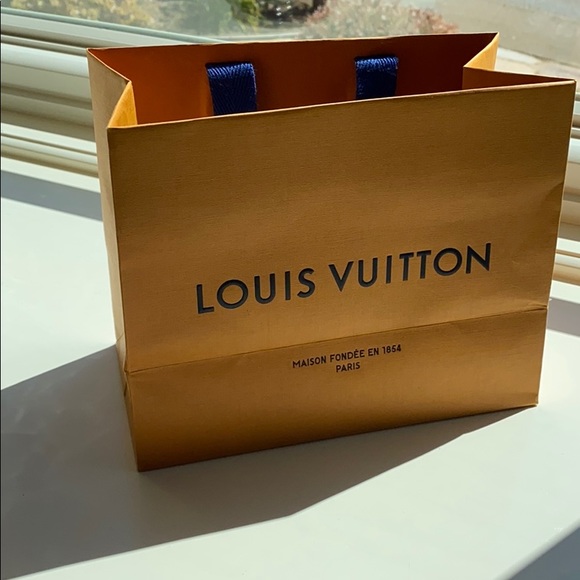 LOUIS VUITTON BAG - Picture 2 of 4